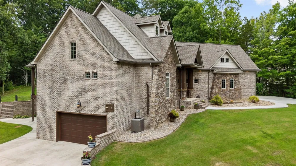5539 Hunter Road Ooltewah, TN 37363
