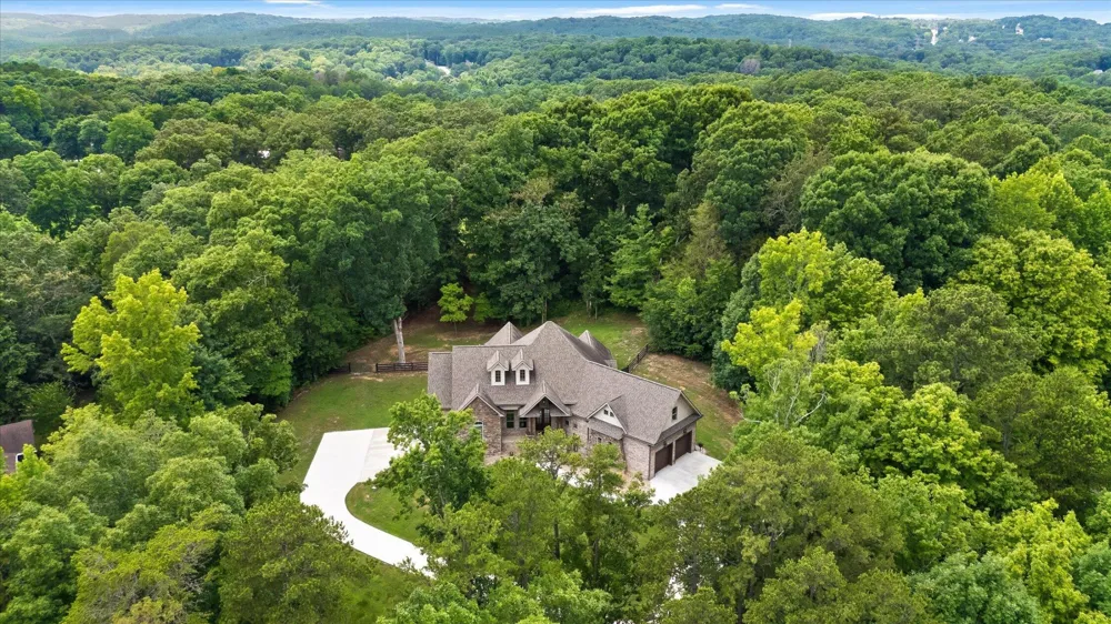 5539 Hunter Road Ooltewah, TN 37363