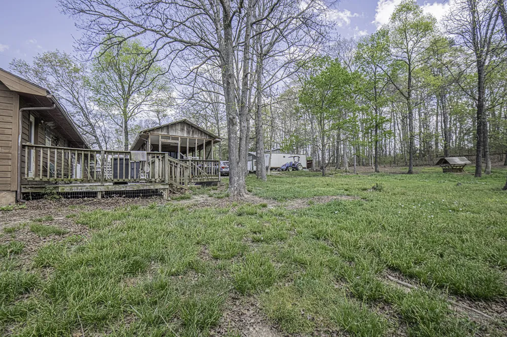 221 Forest Hills Drive Charleston, TN 37310