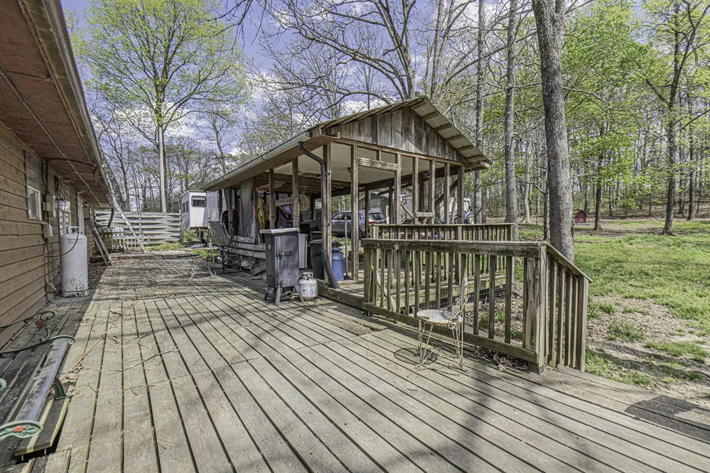 221 Forest Hills Drive Charleston, TN 37310