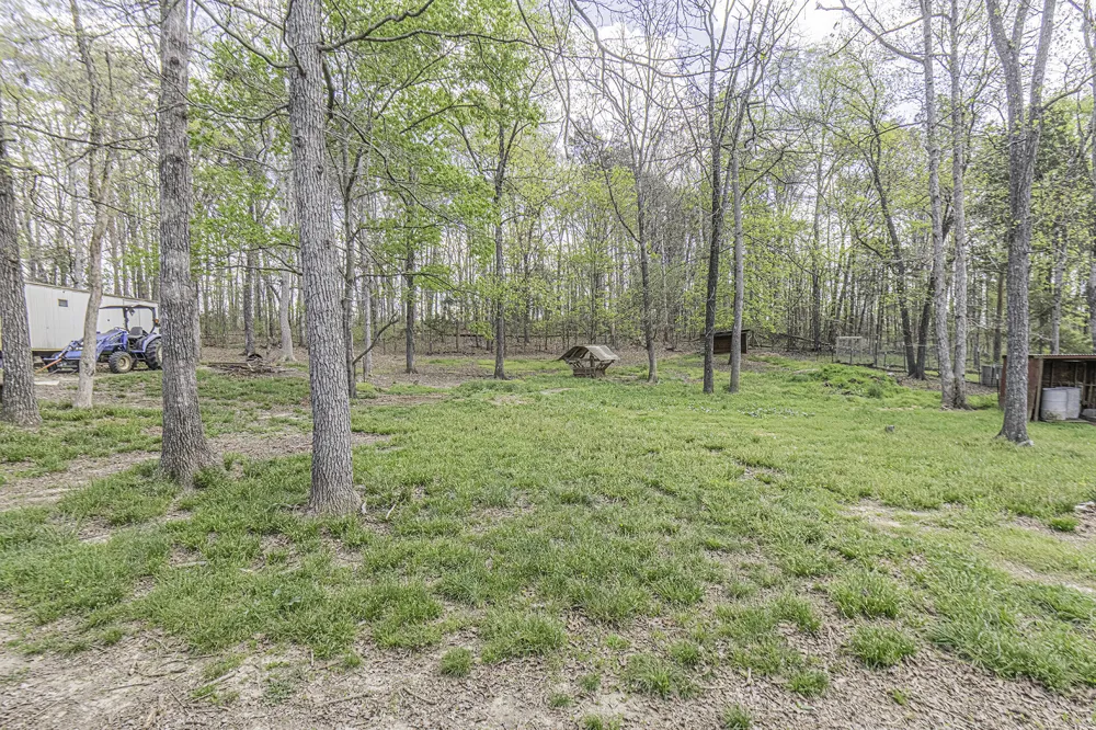 221 Forest Hills Drive Charleston, TN 37310