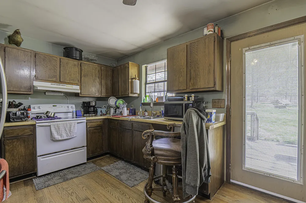 221 Forest Hills Drive Charleston, TN 37310