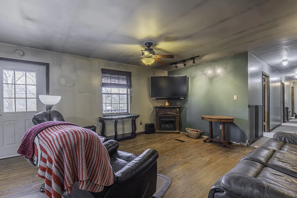 221 Forest Hills Drive Charleston, TN 37310