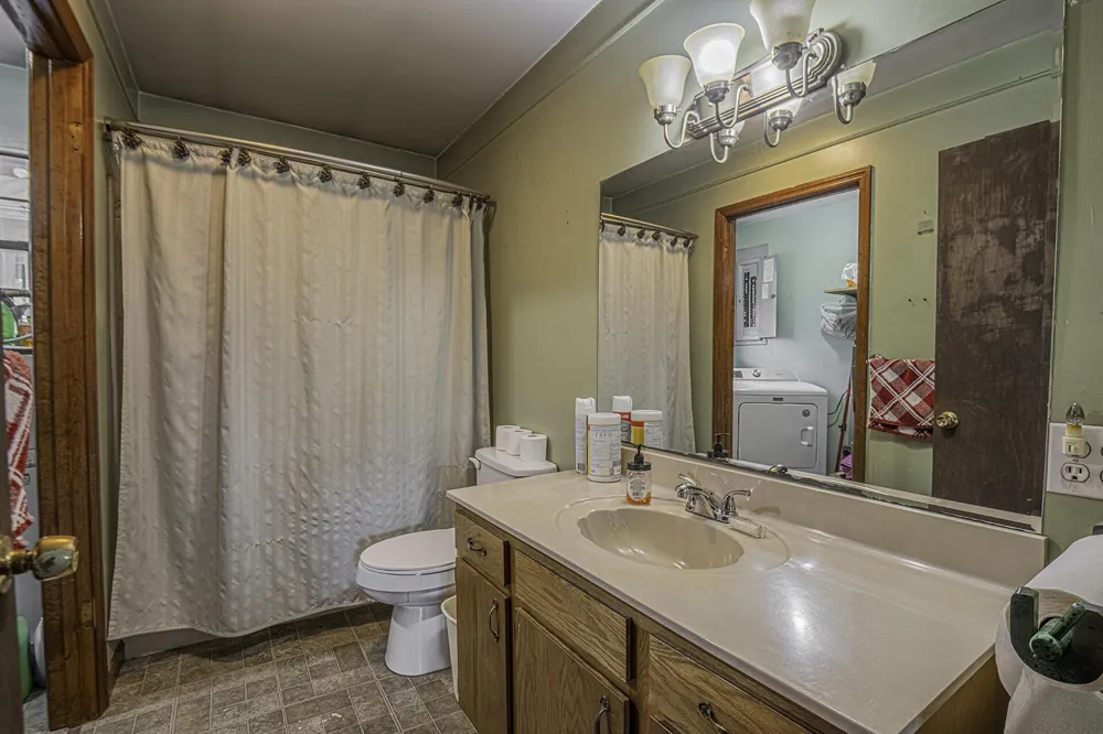 221 Forest Hills Drive Charleston, TN 37310