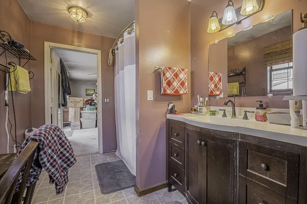 221 Forest Hills Drive Charleston, TN 37310
