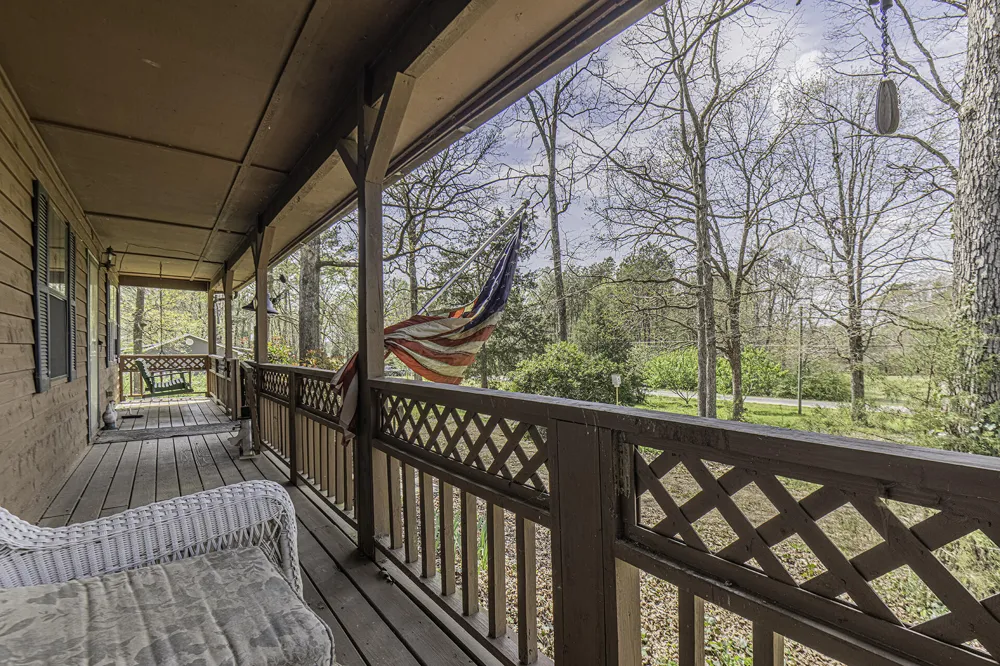 221 Forest Hills Drive Charleston, TN 37310