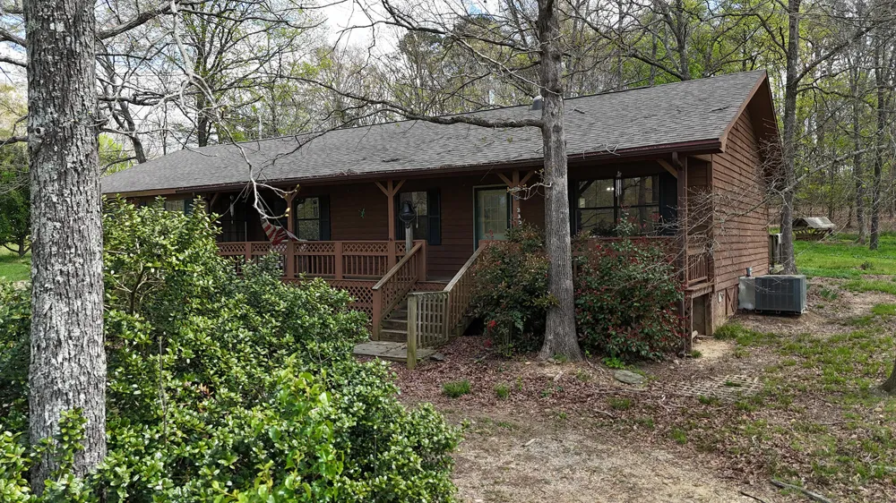 221 Forest Hills Drive Charleston, TN 37310