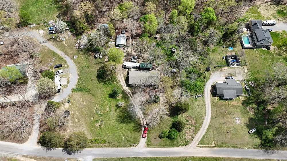 221 Forest Hills Drive Charleston, TN 37310
