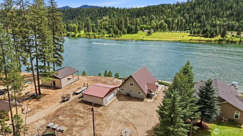 128 S River Rd Cusick, WA 99119