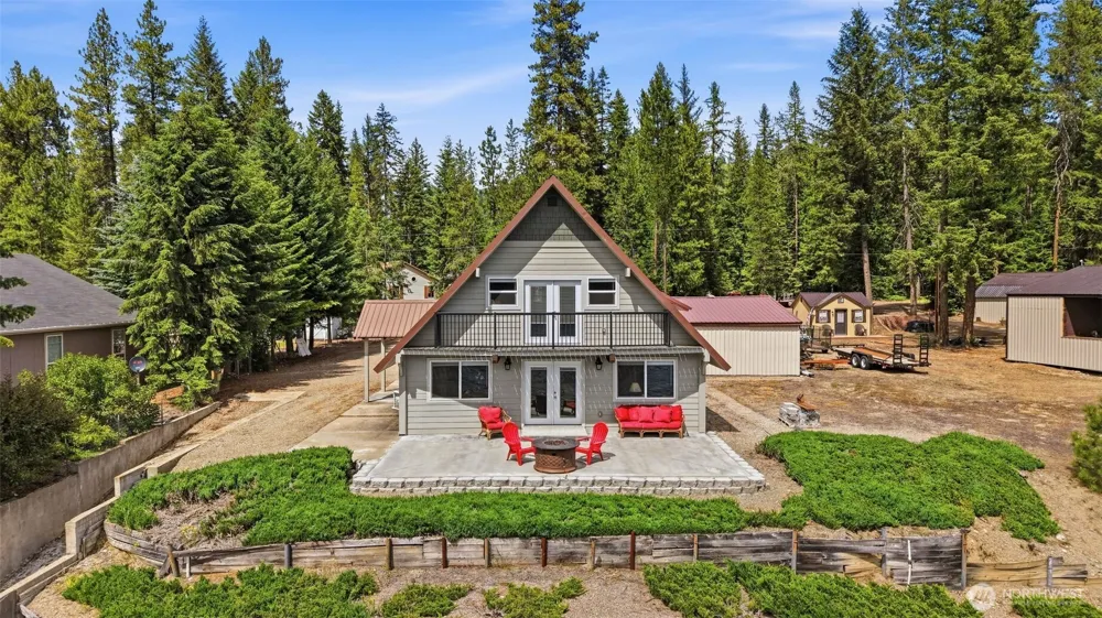 128 S River Rd Cusick, WA 99119