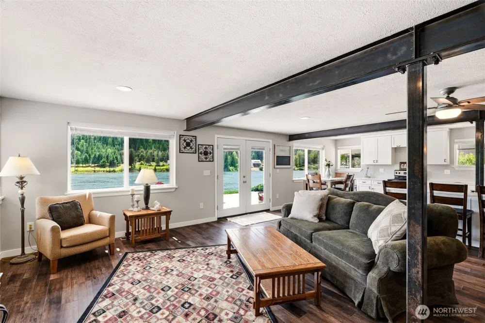 128 S River Rd Cusick, WA 99119