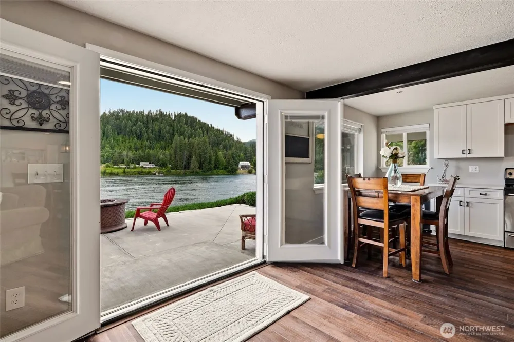 128 S River Rd Cusick, WA 99119