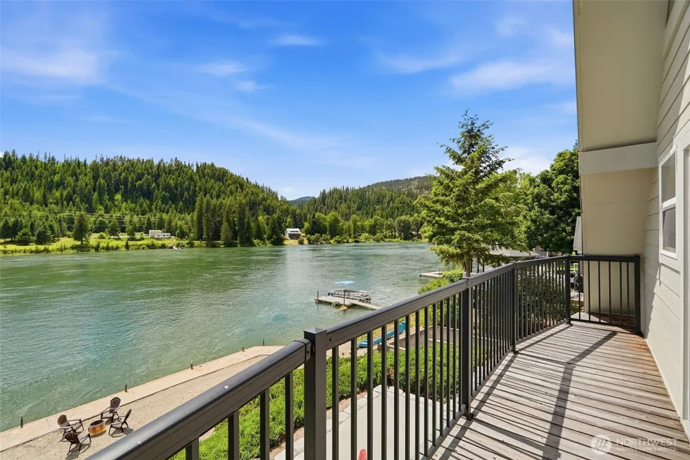 128 S River Rd Cusick, WA 99119