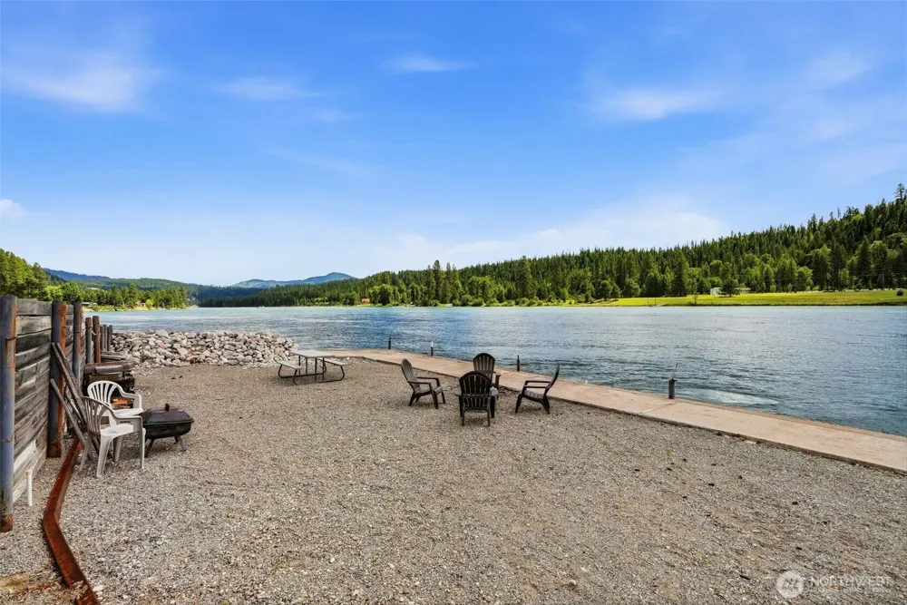 128 S River Rd Cusick, WA 99119