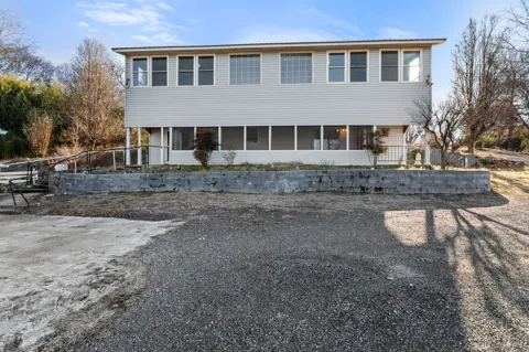 108 Sunset Cir