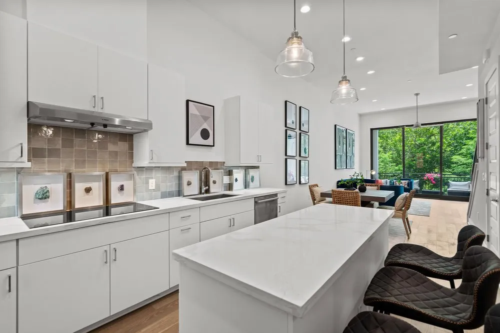 2505 Bluebonnet Avenue #12 Austin, TX 78704