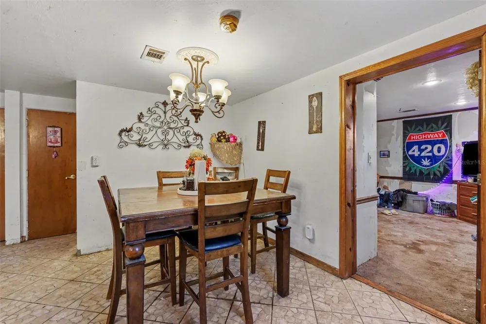 13395 SE 106TH AVENUE Ocklawaha, FL 32179