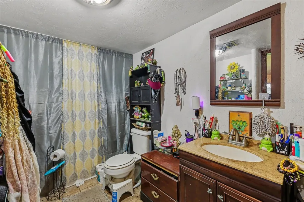 13395 SE 106TH AVENUE Ocklawaha, FL 32179