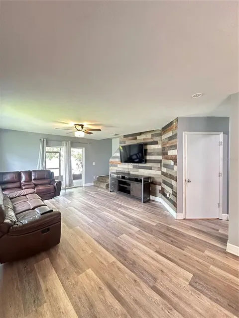 2235 FLUORSHIRE DR DRIVE