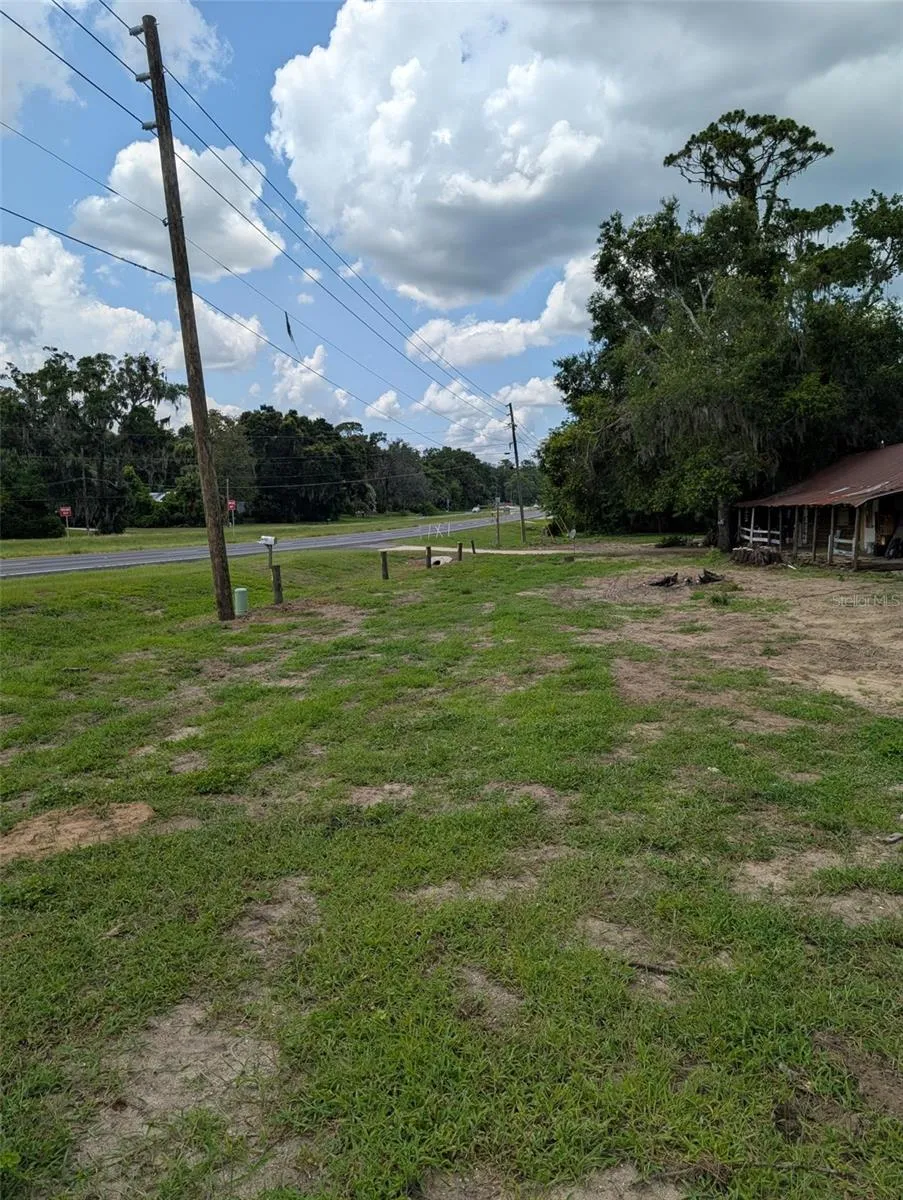 19063 US HWY 441 Reddick, FL 32686