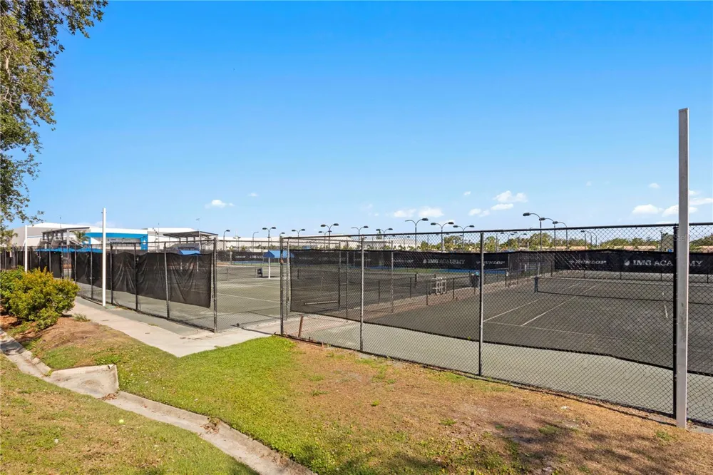3701 54TH DRIVE W #104 Bradenton, FL 34210