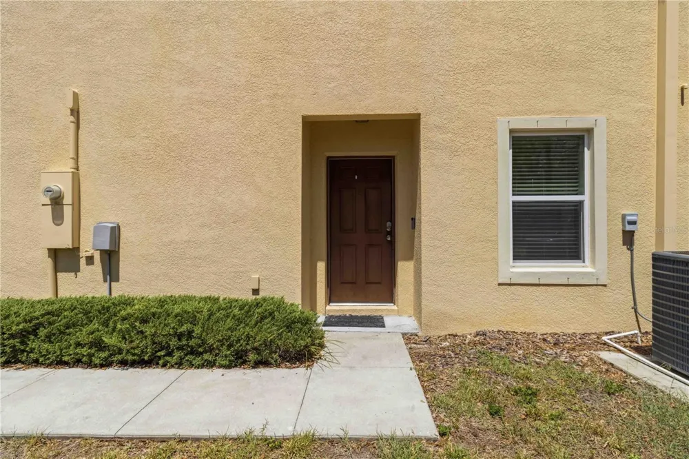 9973 HOUND CHASE DRIVE Gibsonton, FL 33534