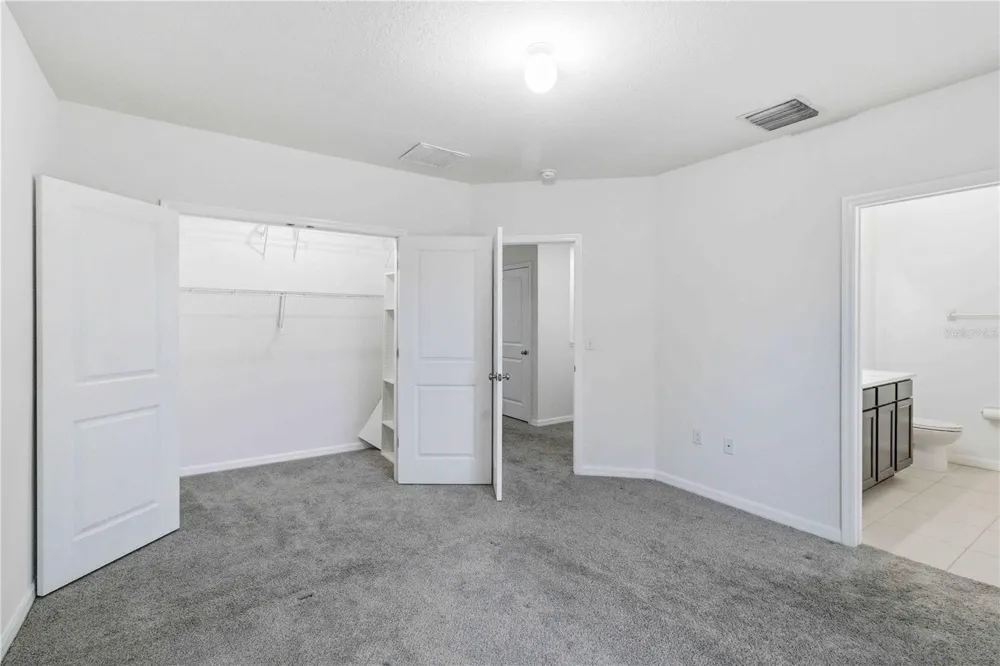 9973 HOUND CHASE DRIVE Gibsonton, FL 33534