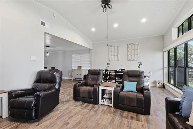 20 Red Oak Scroggins, TX 75480