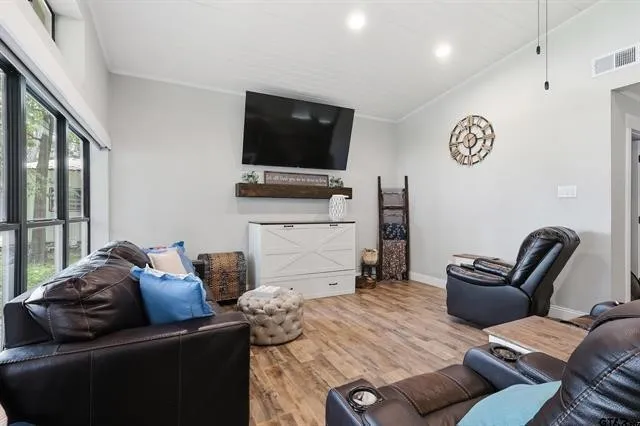 20 Red Oak Scroggins, TX 75480