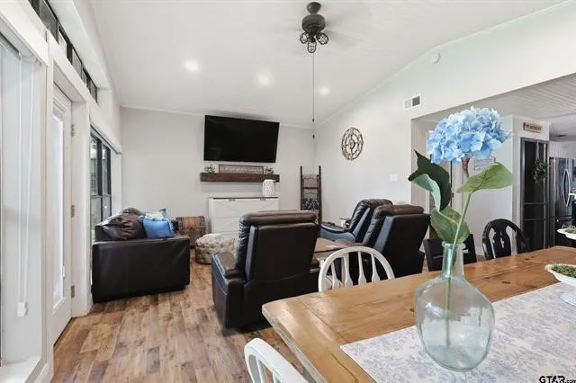 20 Red Oak Scroggins, TX 75480