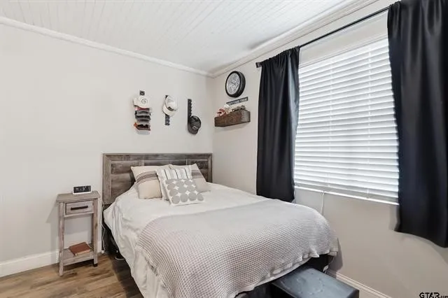 20 Red Oak Scroggins, TX 75480