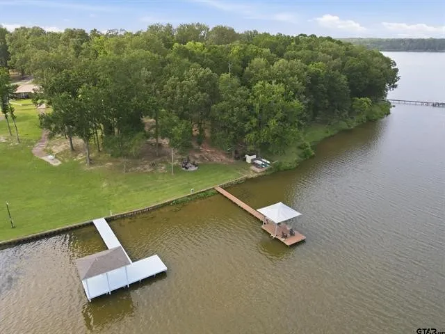 20 Red Oak Scroggins, TX 75480