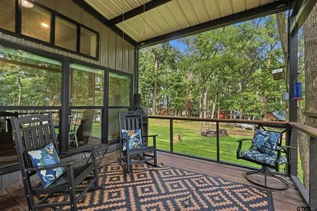 20 Red Oak Scroggins, TX 75480