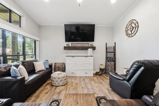 20 Red Oak Scroggins, TX 75480