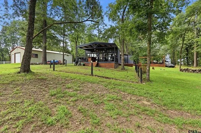 20 Red Oak Scroggins, TX 75480