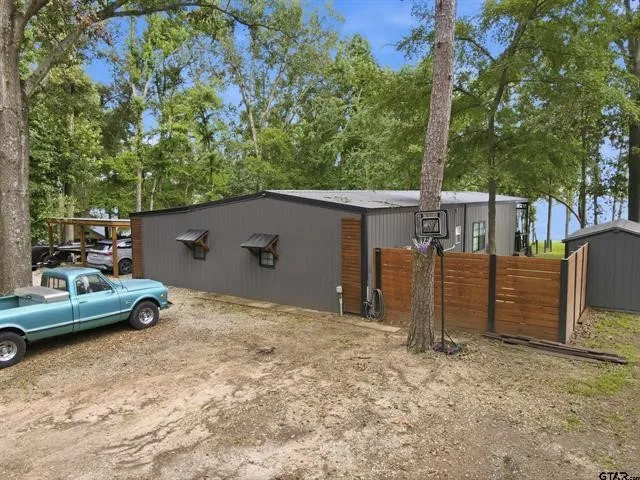 20 Red Oak Scroggins, TX 75480