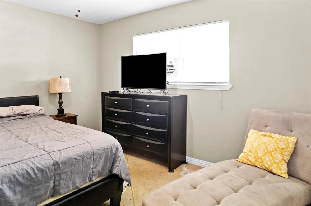 214 Yaupon Drive Baytown, TX 77520