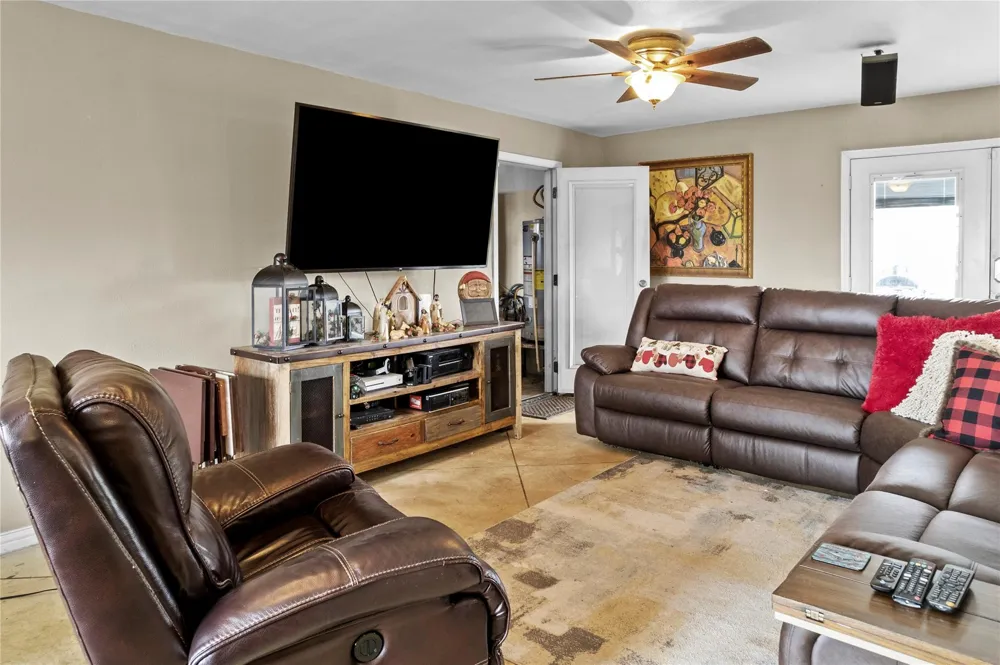 214 Yaupon Drive Baytown, TX 77520
