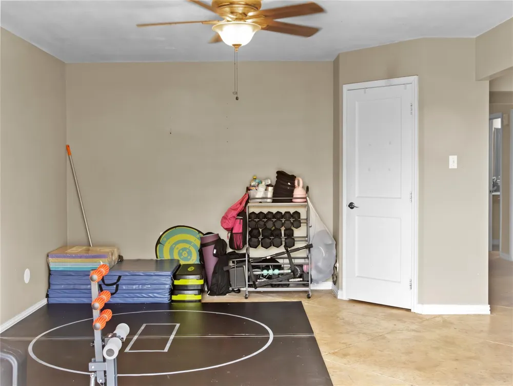 214 Yaupon Drive Baytown, TX 77520