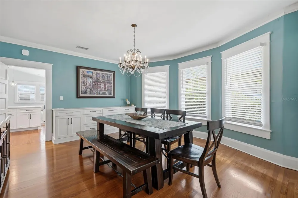 1706 W JETTON AVENUE Tampa, FL 33606