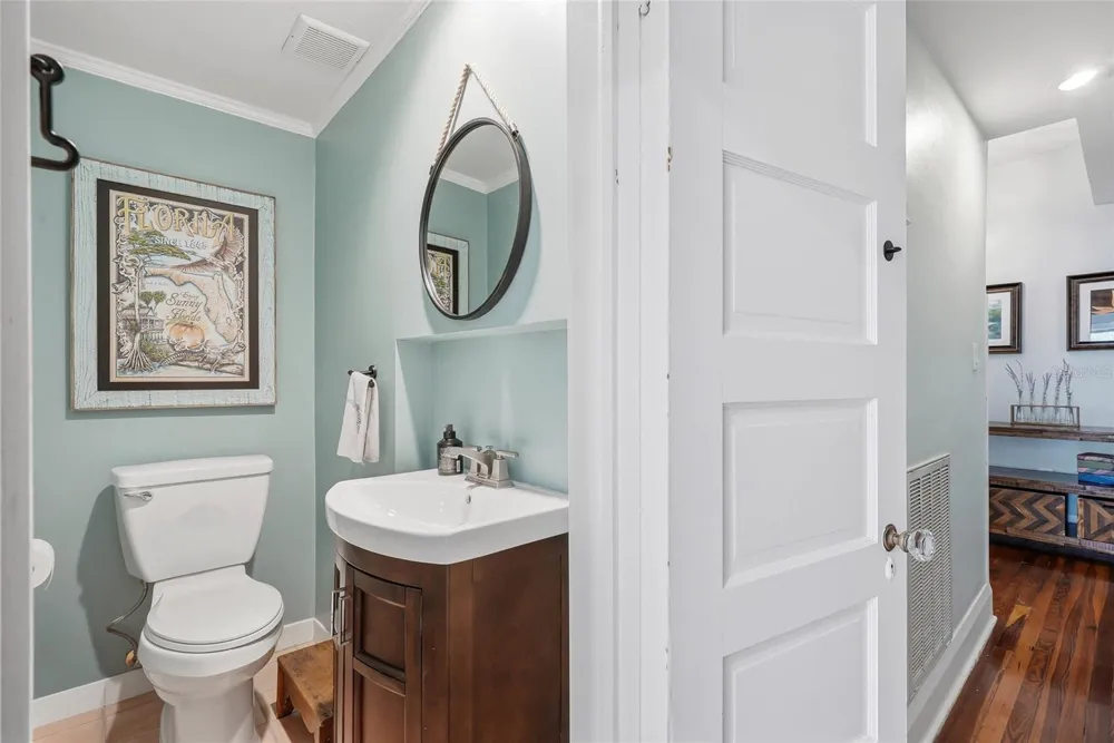 1706 W JETTON AVENUE Tampa, FL 33606