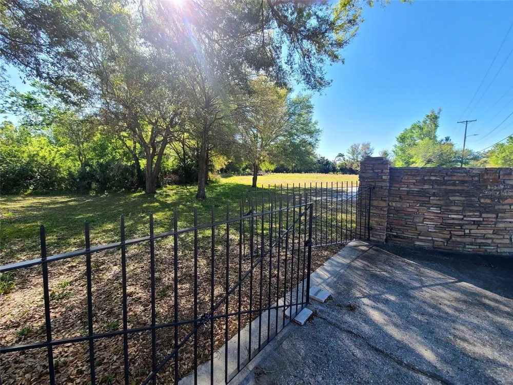 3541 BOULEVARD Tampa, FL 33603