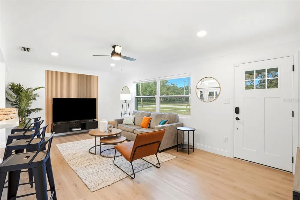 2117 HERCULES AVENUE Clearwater, FL 33763