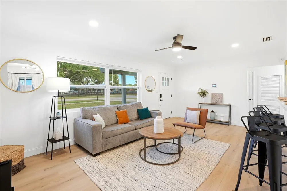 2117 HERCULES AVENUE Clearwater, FL 33763