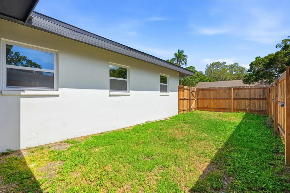 2117 HERCULES AVENUE Clearwater, FL 33763