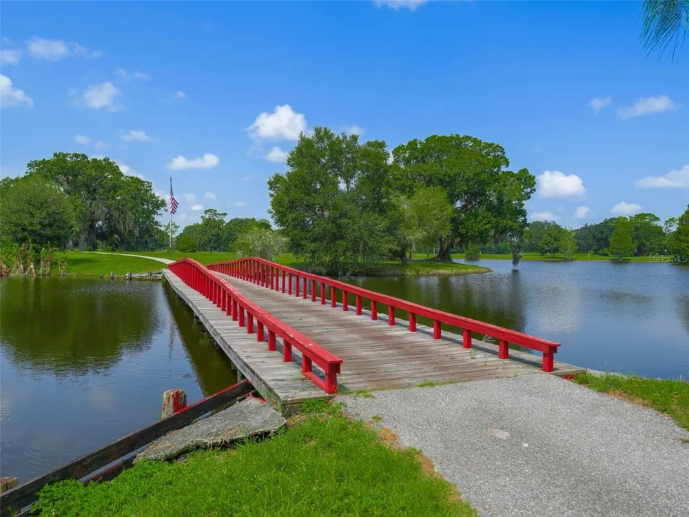 904 LAGUNA DRIVE Indian Lake Estates, FL 33855
