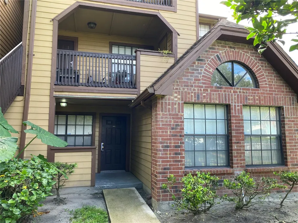 400 LAKE PLACID COURT #104 Altamonte Springs, FL 32701