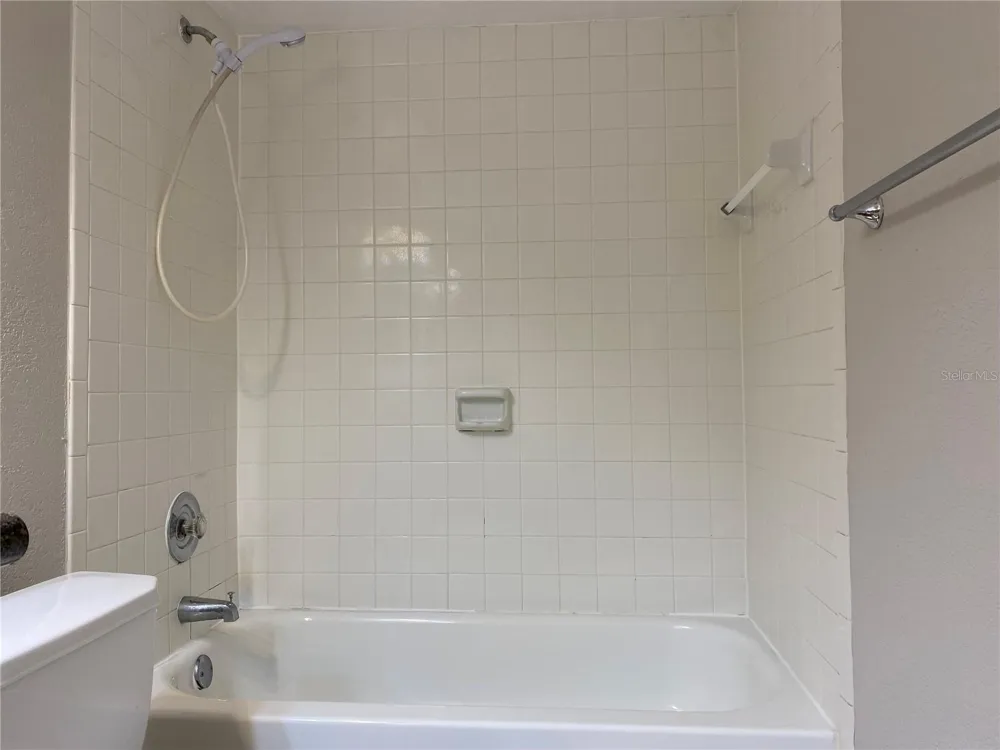 400 LAKE PLACID COURT #104 Altamonte Springs, FL 32701