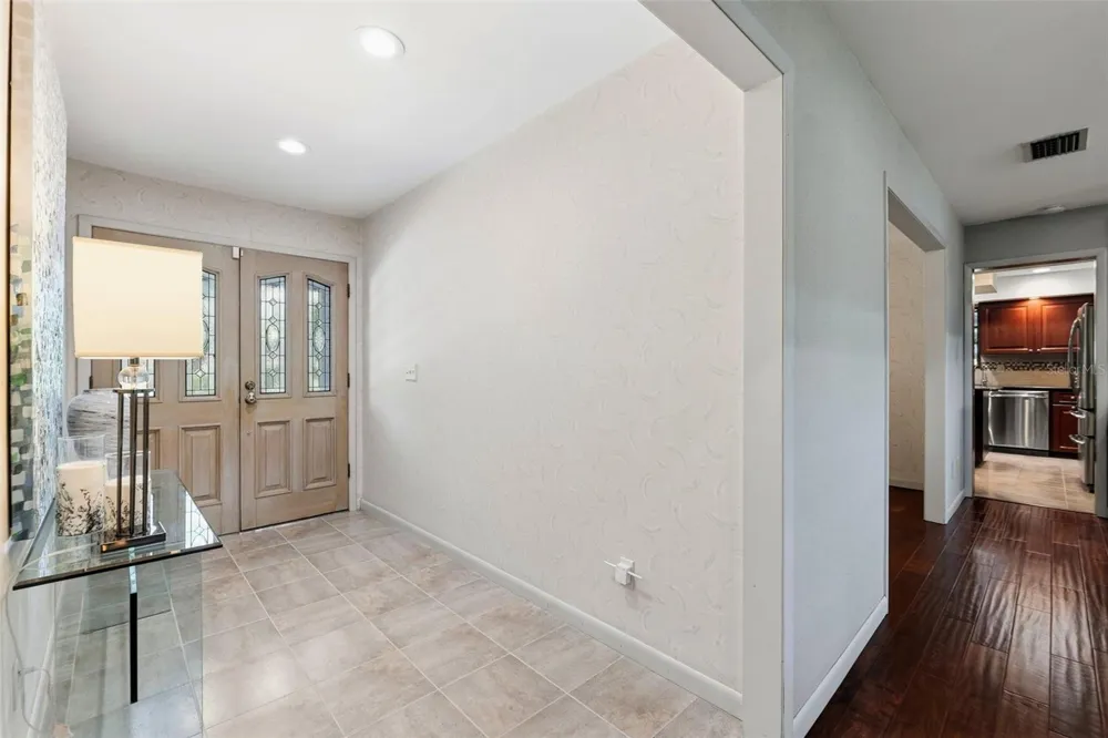 708 WARREN ROAD Lutz, FL 33548