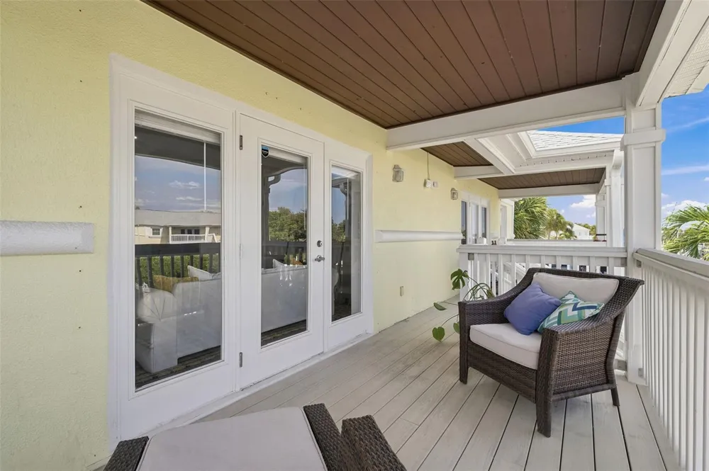 4725 COQUINA KEY DRIVE SE #D St Petersburg, FL 33705